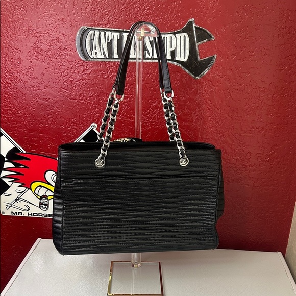 Louis Quatorze Black Tote with Chain Straps - Picture 6 of 13